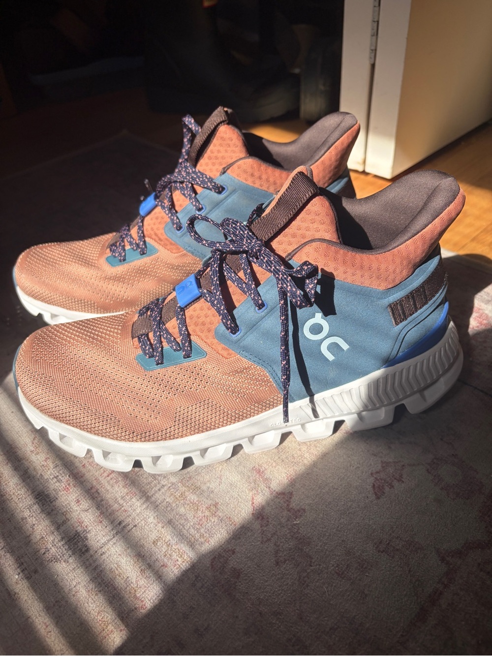 On Running Cloud Hi Edge Sneakers – Blush/Storm – Women’s Size 10